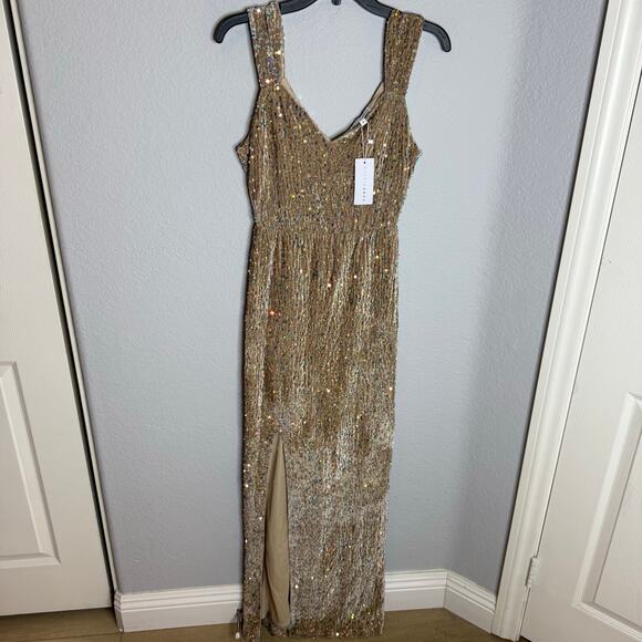NWT Baltic Born Marilyn Sequin Maxi Taupe
Iridescent Velvet Beige - Picture 4 of 4